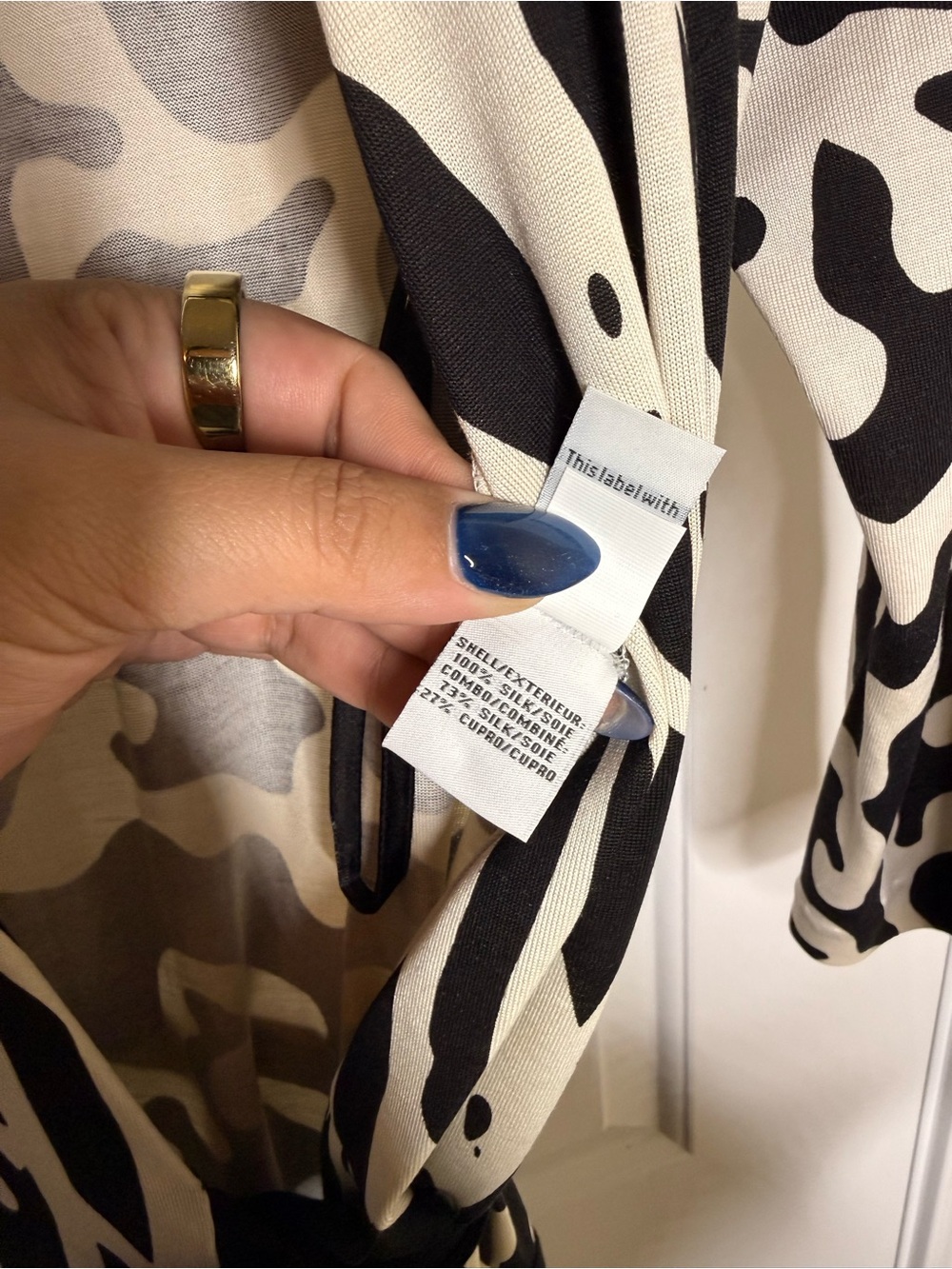 Diane Von Furstenberg Silk Jersey Black and Cream Wrap-Style Maxi Dress - Picture 7 of 10